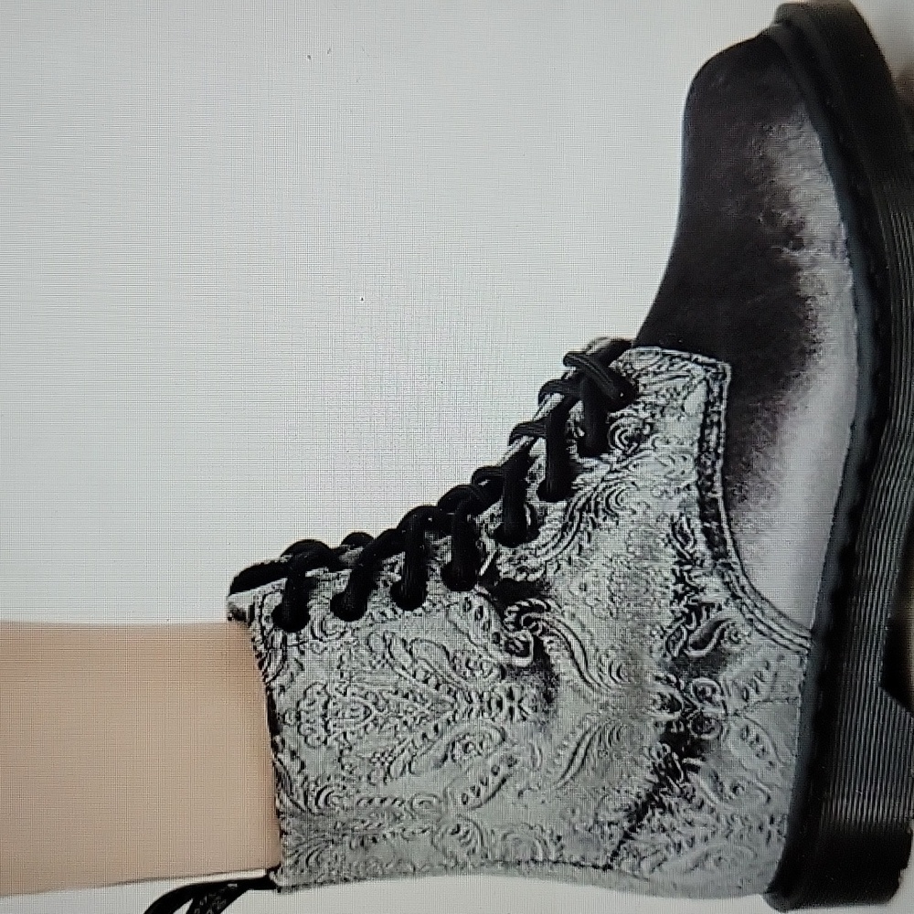 Dr. Martens 1460 Grey Velvet Embossed Brocade Lace Up Boots Sz 5 - Picture 3 of 13